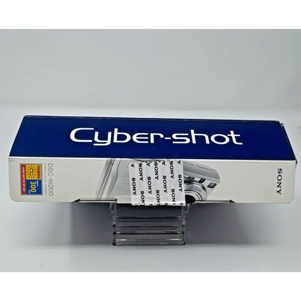 Sony CyberShot DSC-W200 Silver 2.1 MP Digital Camera Bundle with/Box